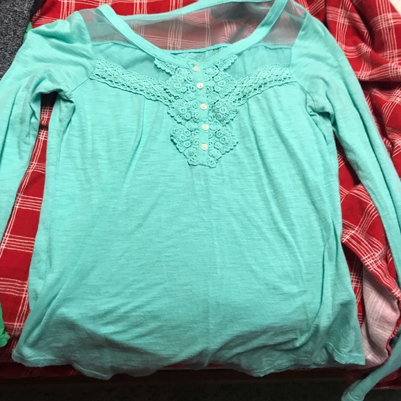 Tops - Cute cute long sleeve teal shirt.